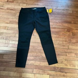 NWT Carhartt black jeans